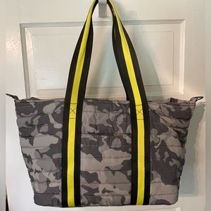 THINK ROYLN Wingman Tote in Grey Camo